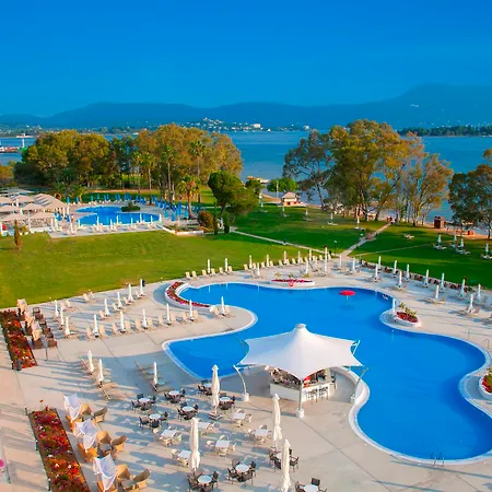 Iberostar Kerkyra Golf מלון